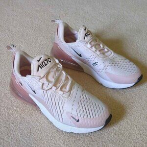 NIKE WOMEN AIR MAX 270 SIZE 9